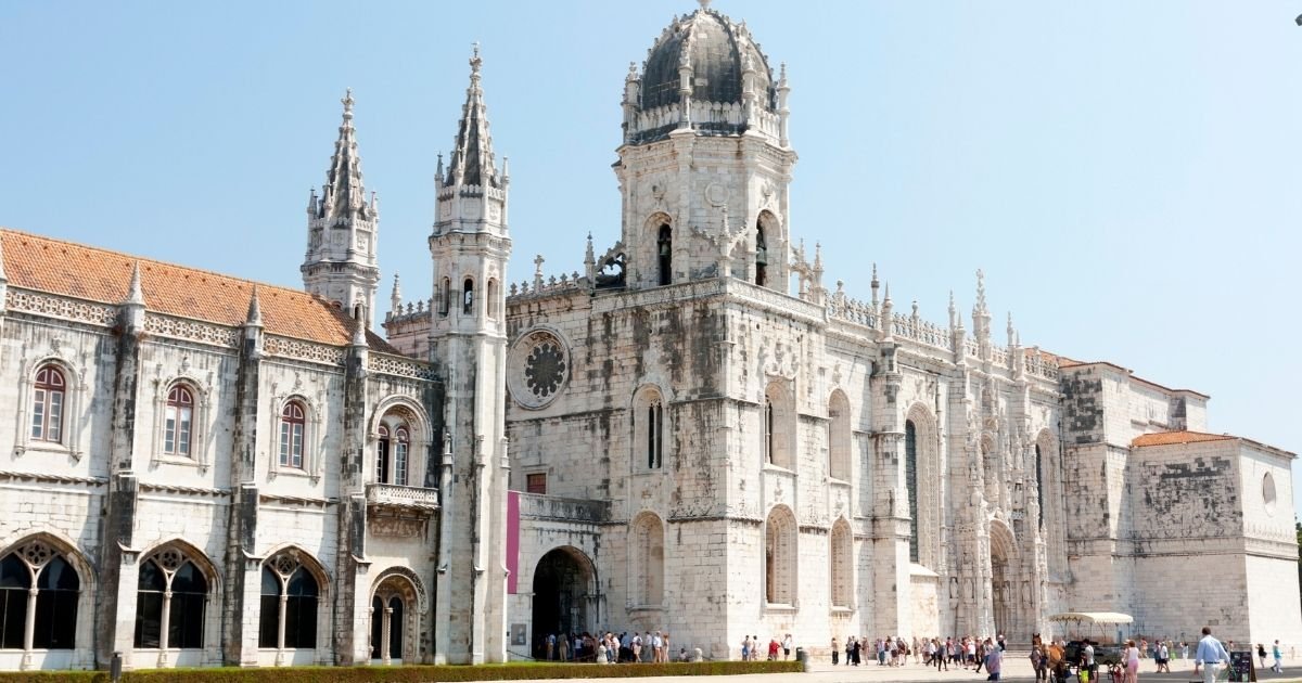 Read more about the article Jerónimos Monastery Skip the Line Tickets: Do They Beat the 1-Hour Wait?