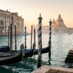 Venice Travel Guide: The Complete Guide to Canals, Islands, Food, and Experiences